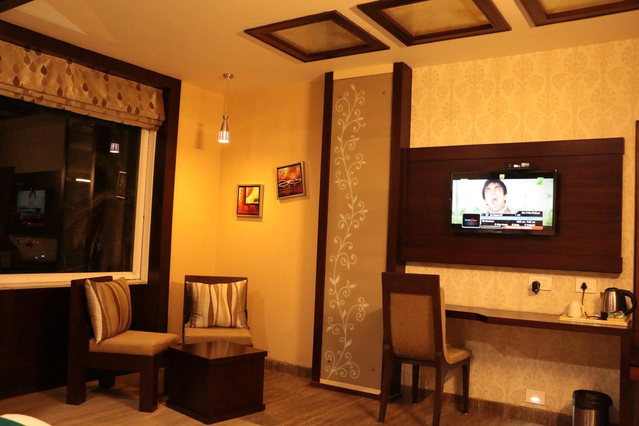 The Land Mark Varanasi Exterior foto